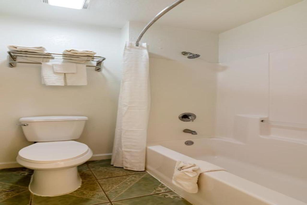 Oyo Garden Inn And Suites Pearsall I-35 East Zewnętrze zdjęcie