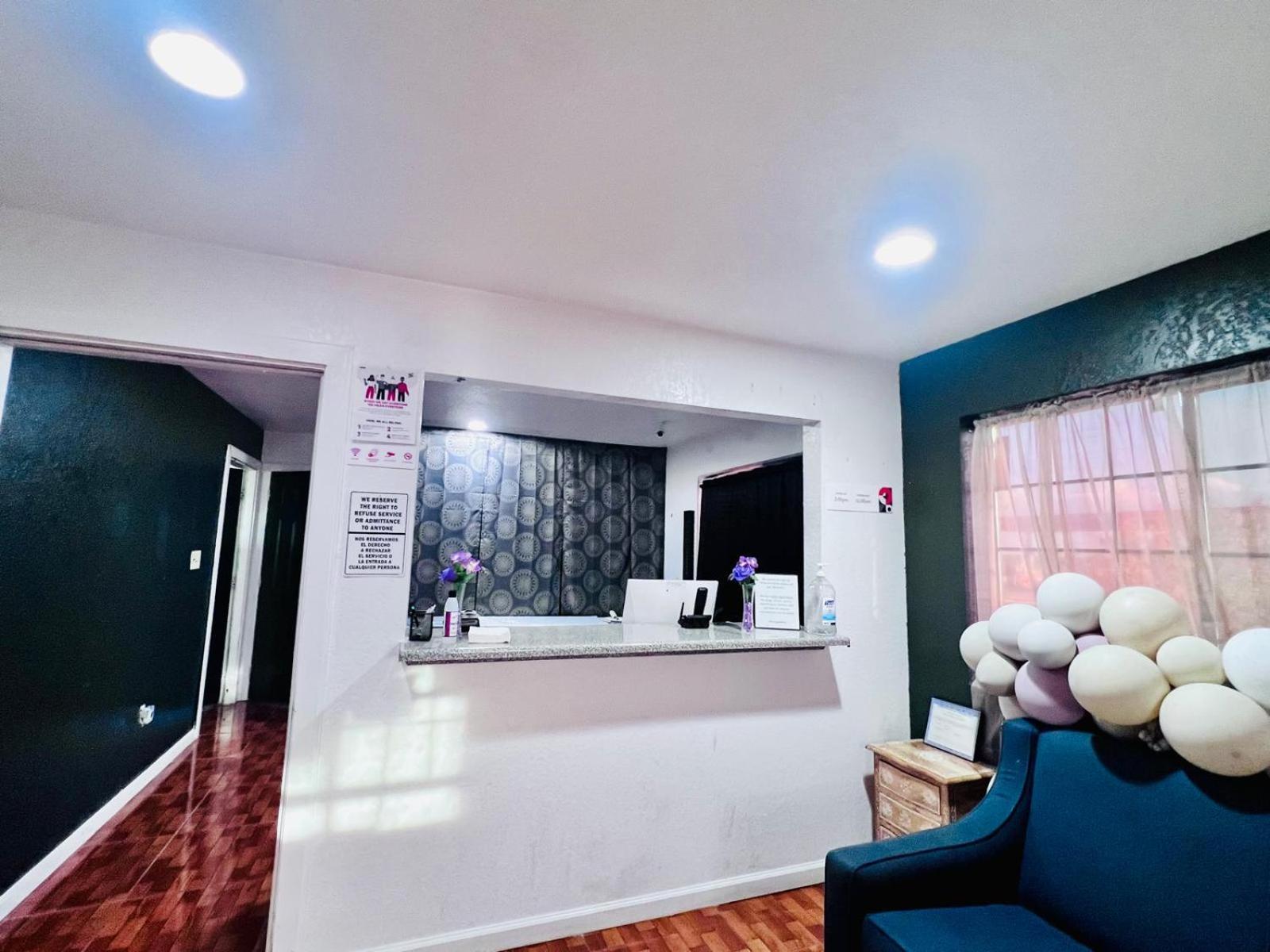 Oyo Garden Inn And Suites Pearsall I-35 East Zewnętrze zdjęcie