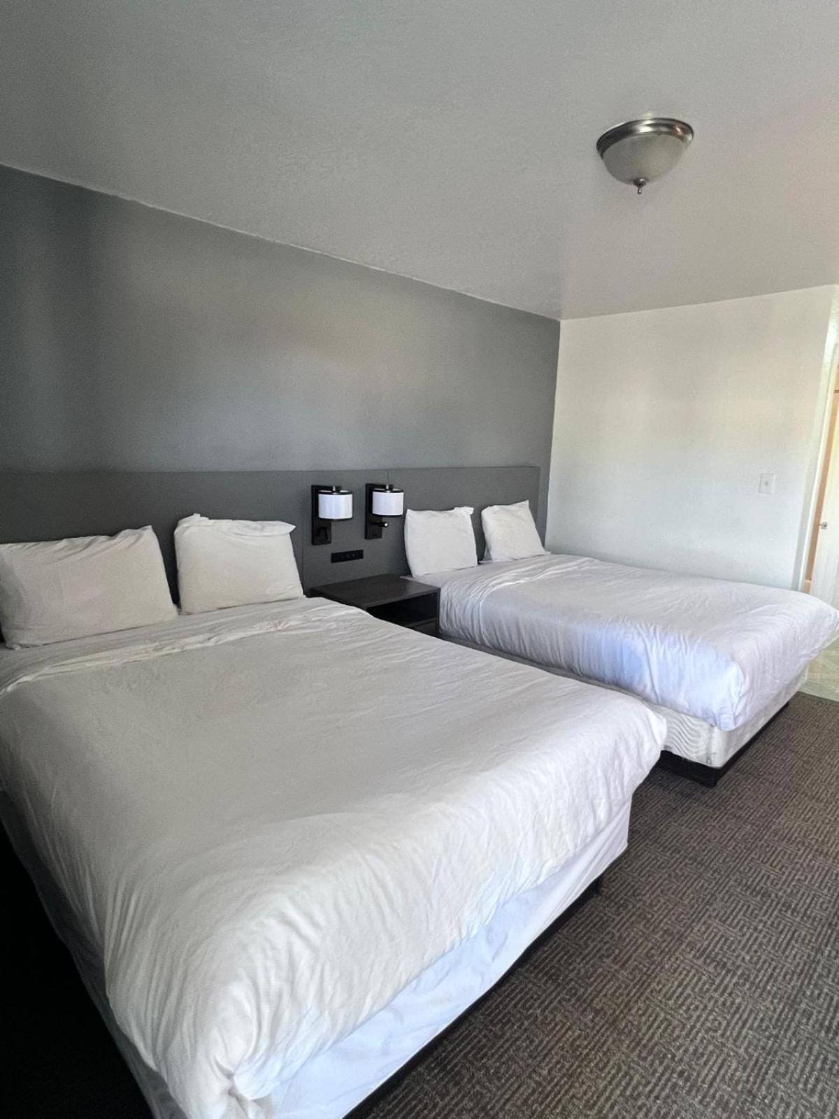 Oyo Garden Inn And Suites Pearsall I-35 East Zewnętrze zdjęcie