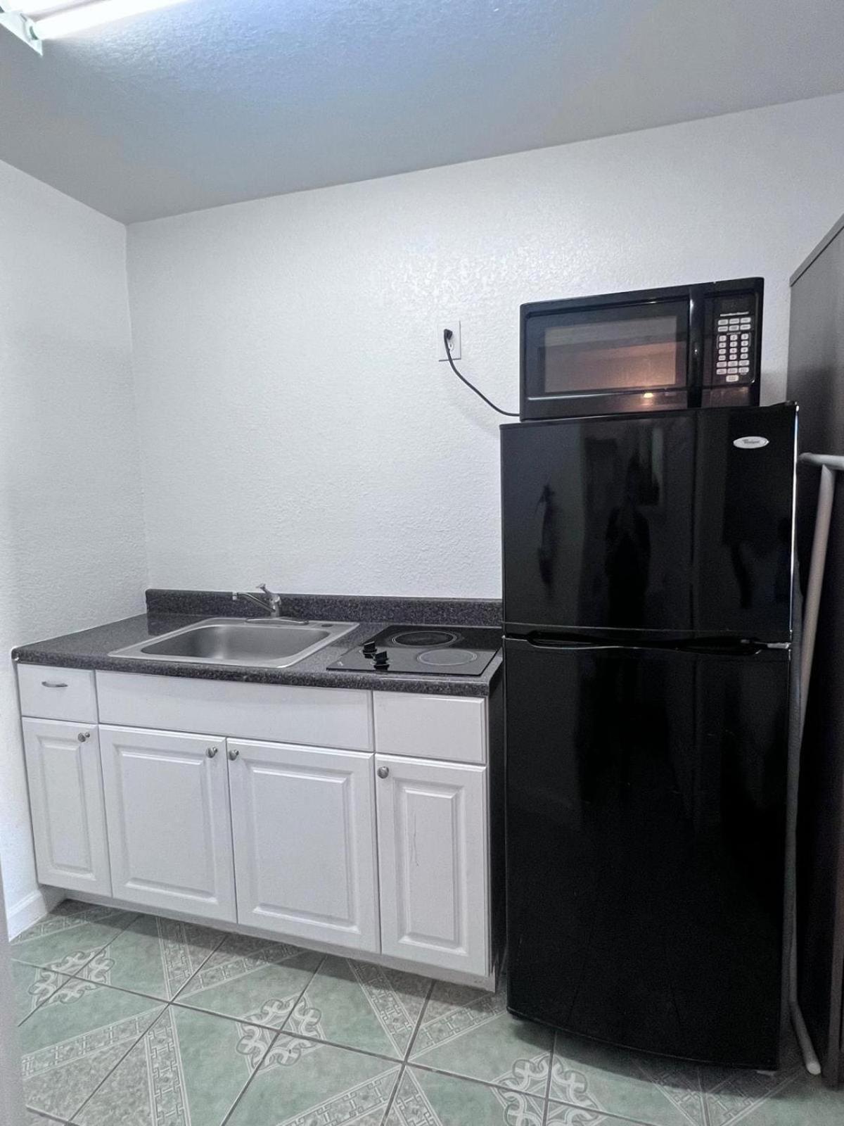 Oyo Garden Inn And Suites Pearsall I-35 East Zewnętrze zdjęcie