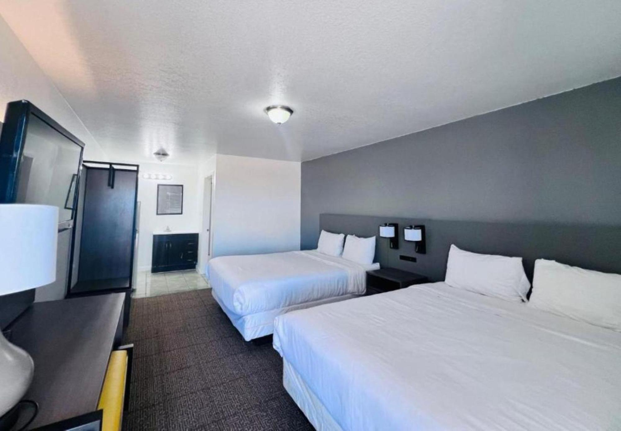 Oyo Garden Inn And Suites Pearsall I-35 East Zewnętrze zdjęcie